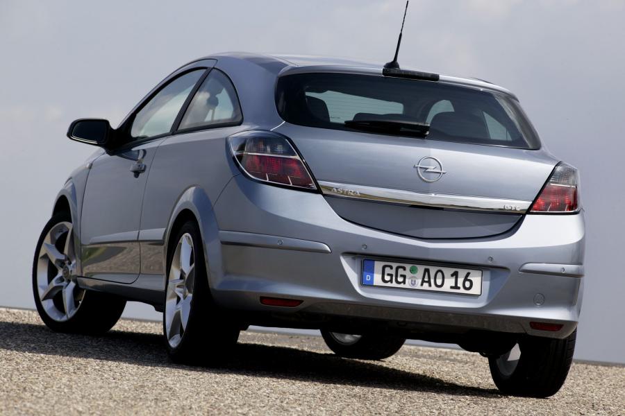  Opel Astra GTC 2005 года  (фото 127 из 212)